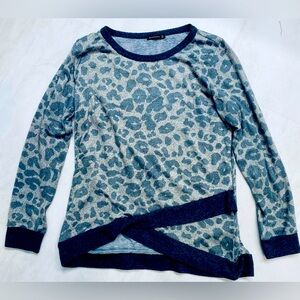 Staccato Leopard Long Sleeve sweater. Size Large.